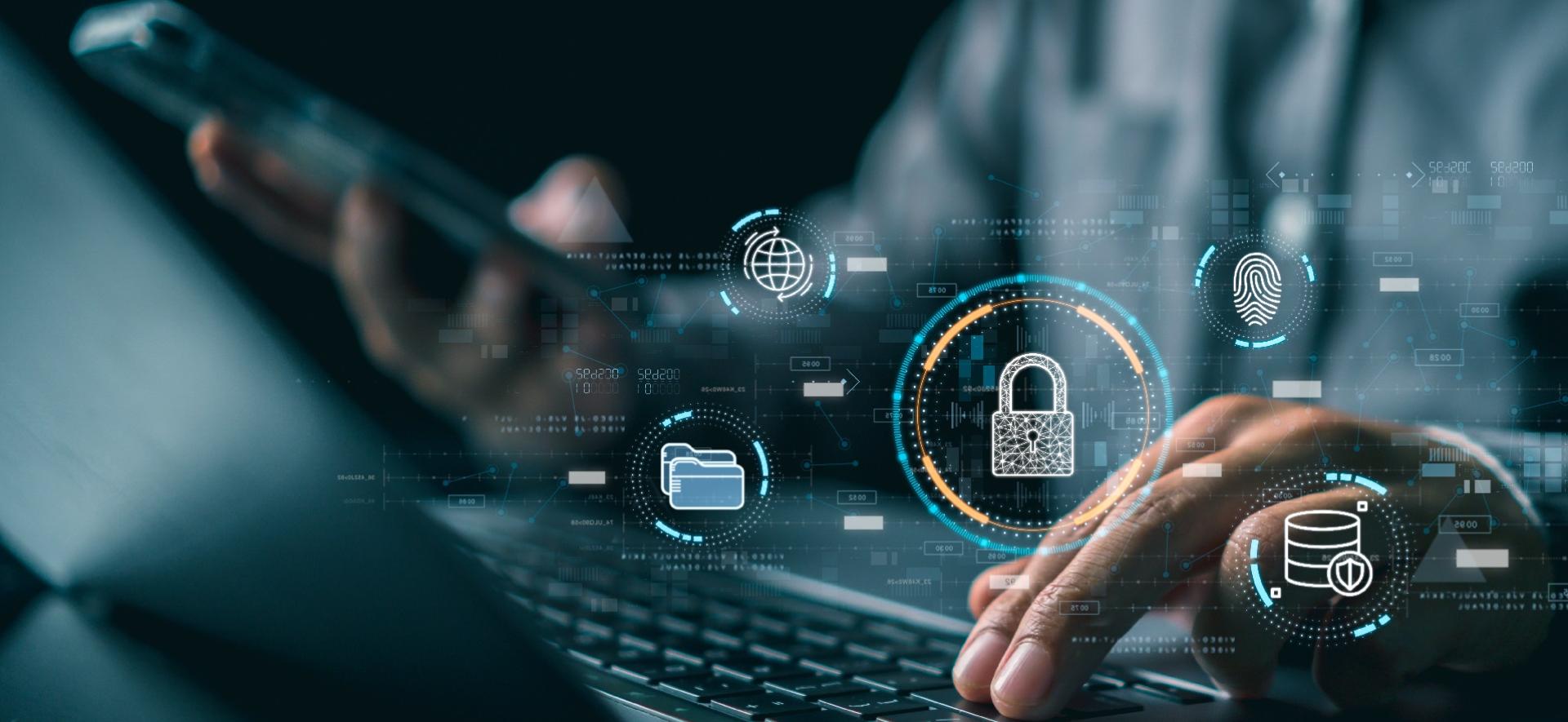 Pracownik przy komputerze